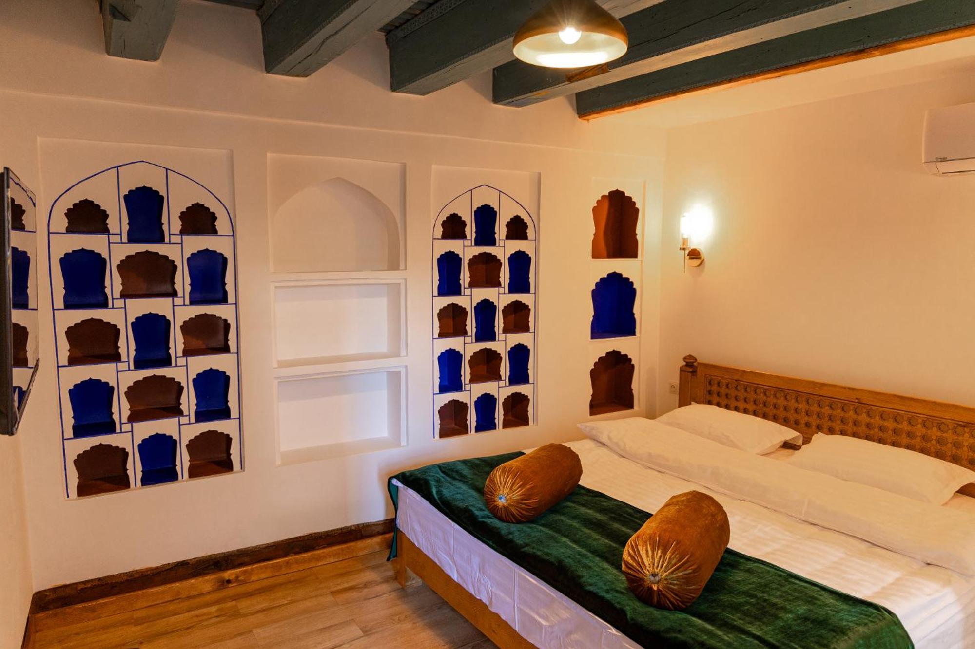 Duston Boutique XIX Century Rooms Bukhara Exterior photo