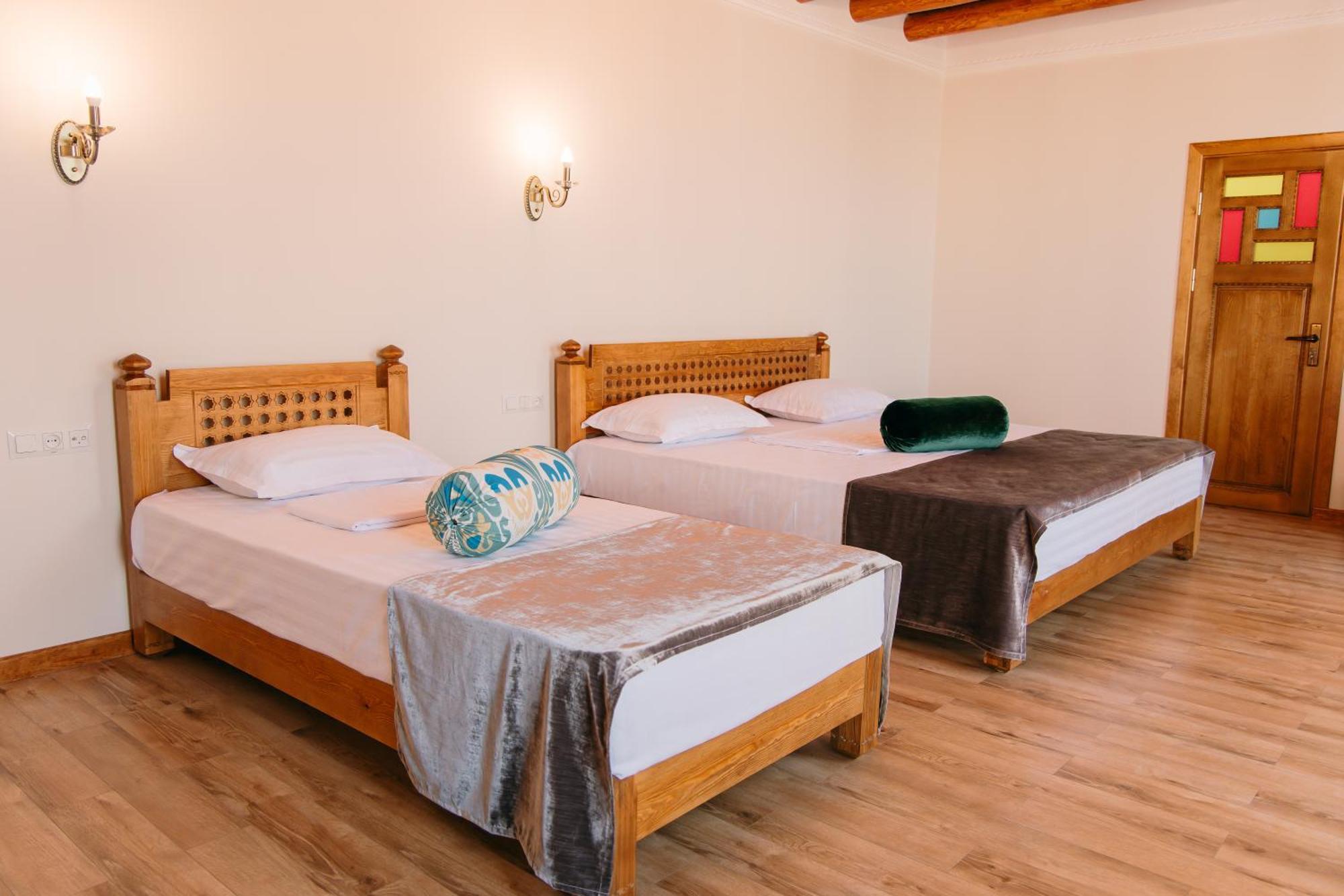 Duston Boutique XIX Century Rooms Bukhara Exterior photo