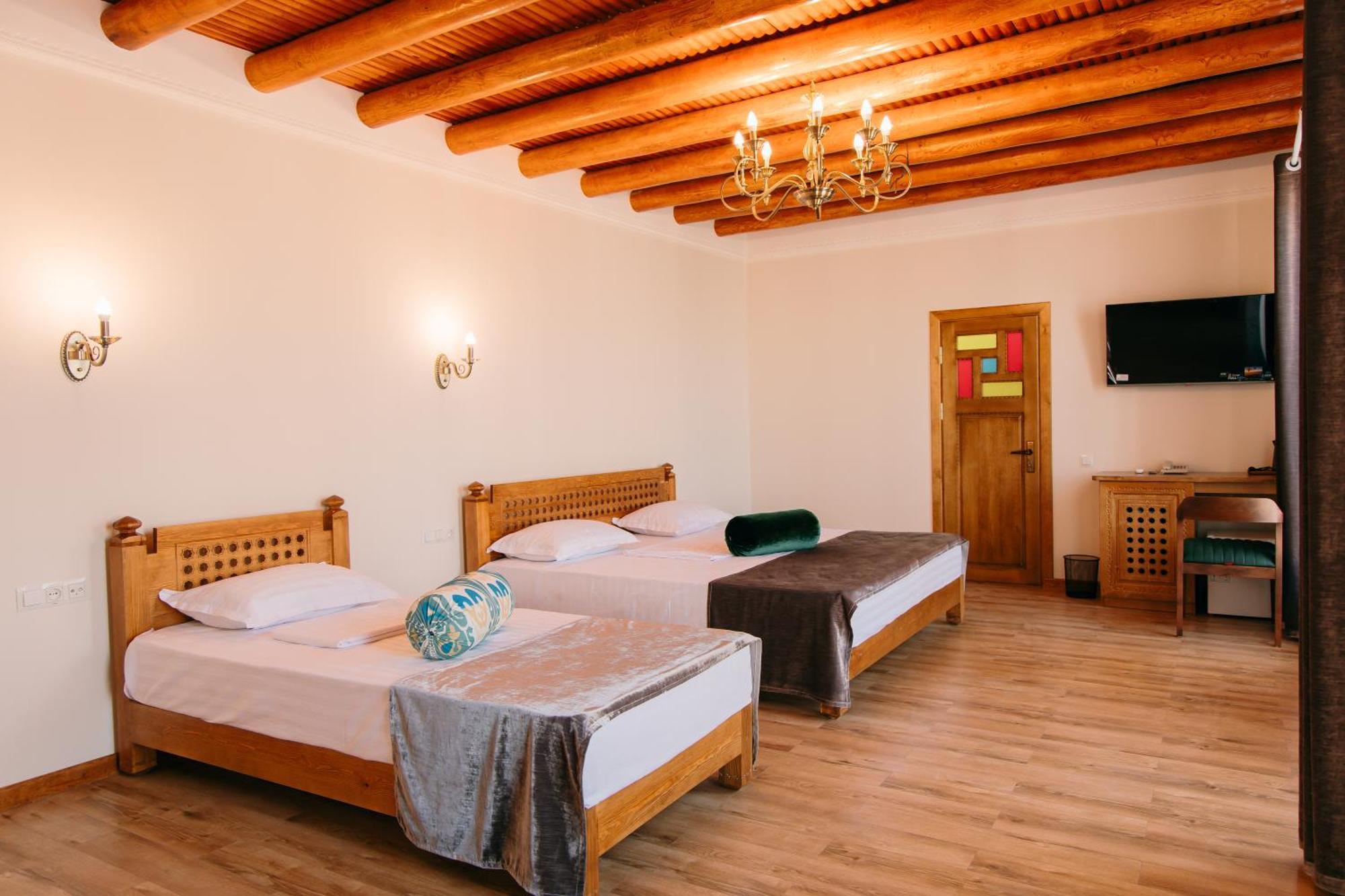 Duston Boutique XIX Century Rooms Bukhara Exterior photo